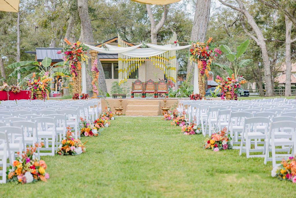 Bhuvana Dhinesh Photography - Photography and Videography