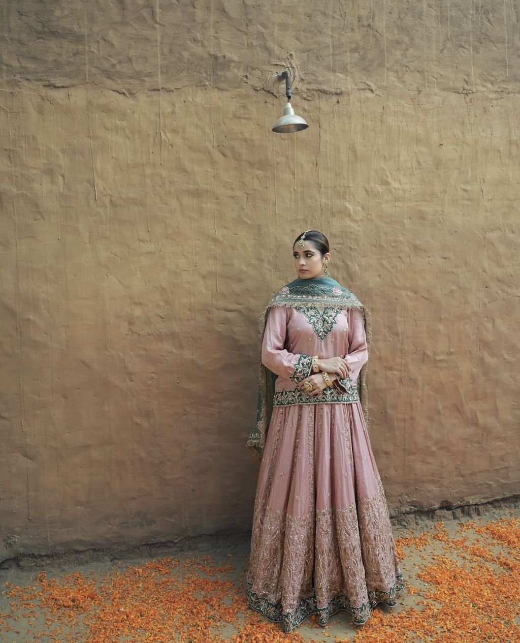 Stylish surkhaab