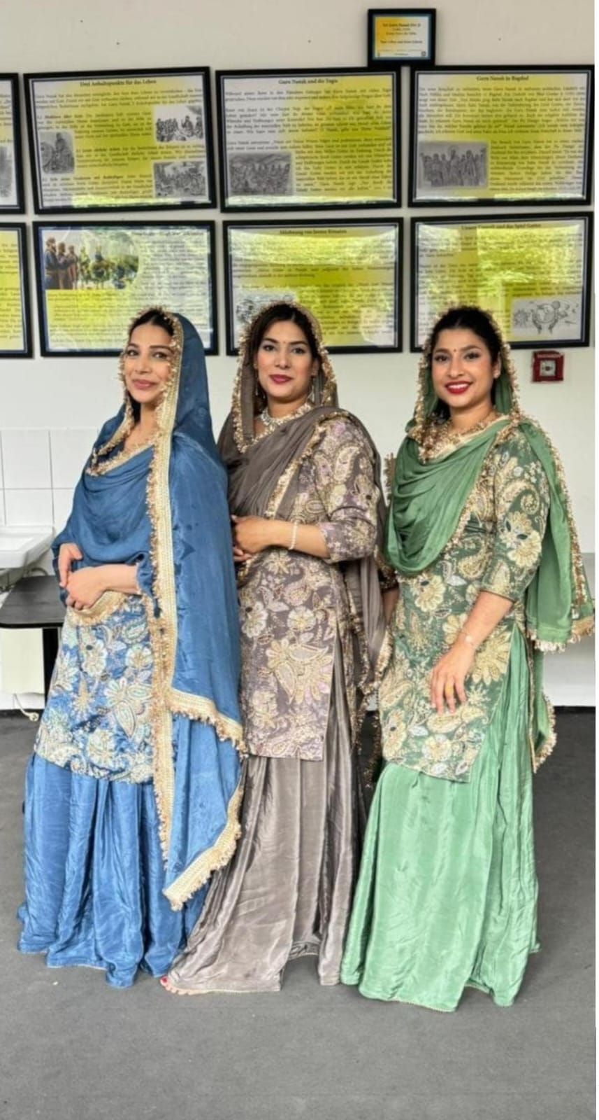 Stylish surkhaab